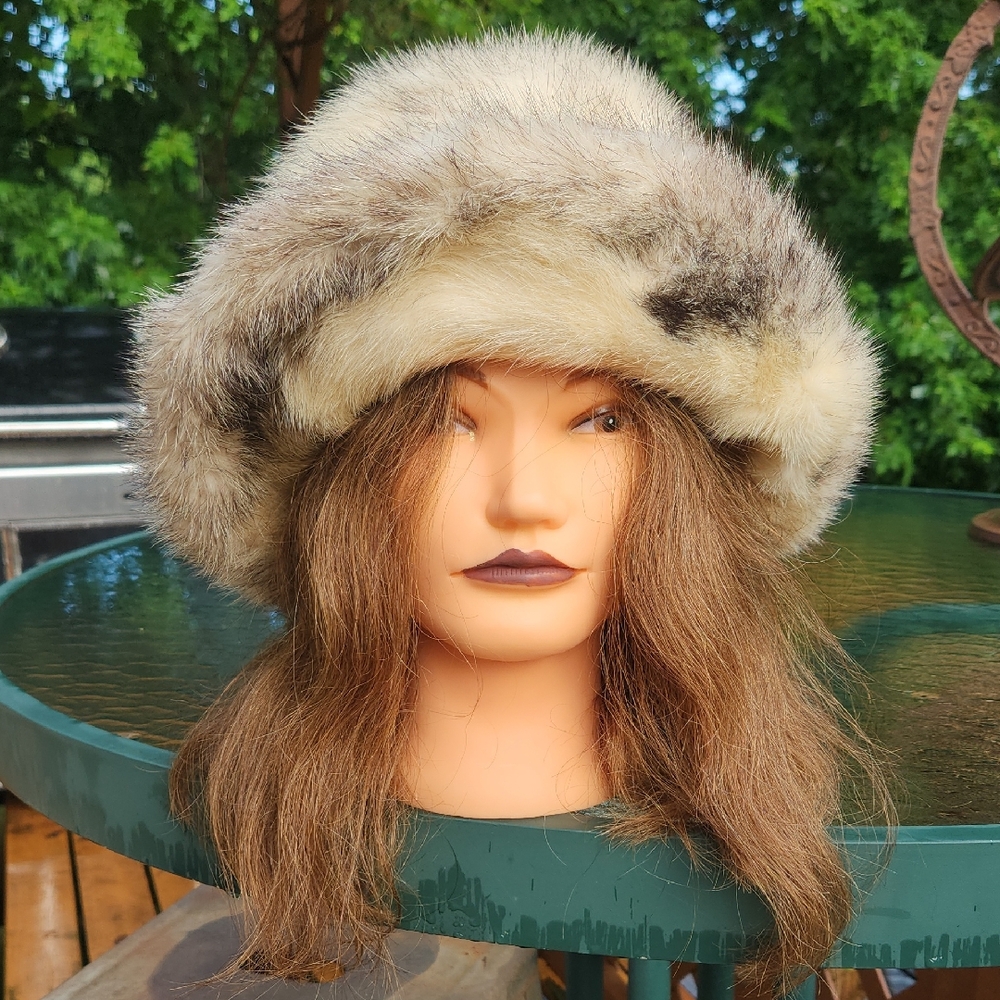 Elegant Fur Hat - Cream and Brown